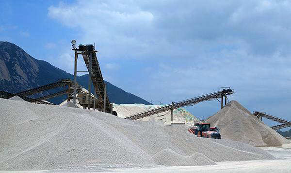 怎么選購制砂機(jī)？唐山金路來幫忙